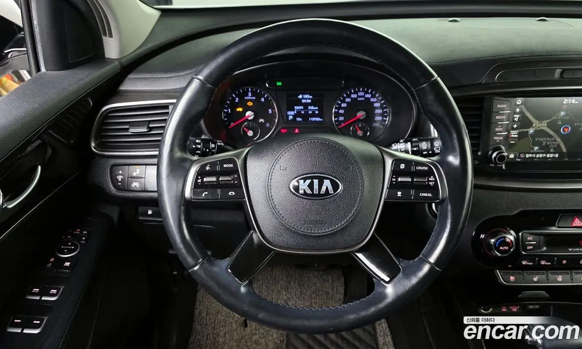 Kia Sorento 2018 2.0 автомат (гидро), фото 17