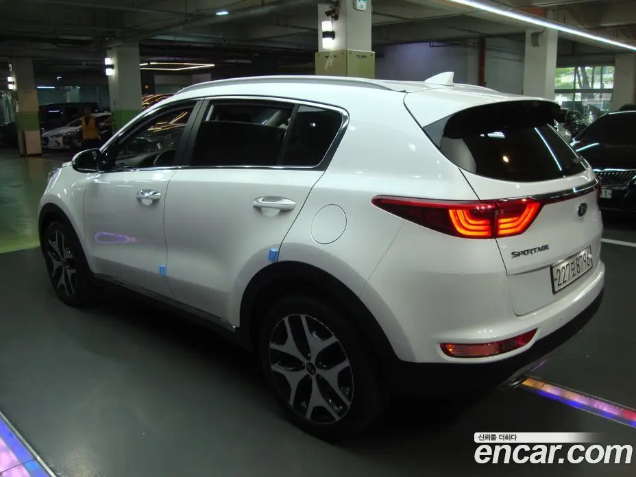 Kia Sportage 2018 2.0 автомат (гидро), фото 4