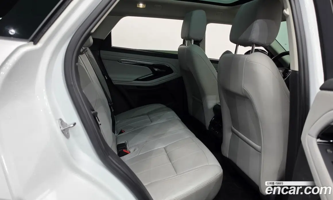 Land Rover Range Rover Evoque 2021 2.0 автомат (гидро), фото 12