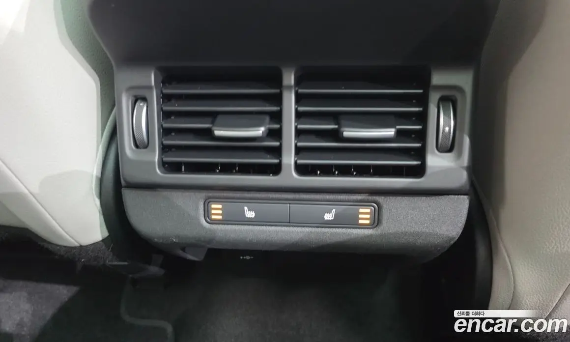 Land Rover Range Rover Evoque 2021 2.0 автомат (гидро), фото 19