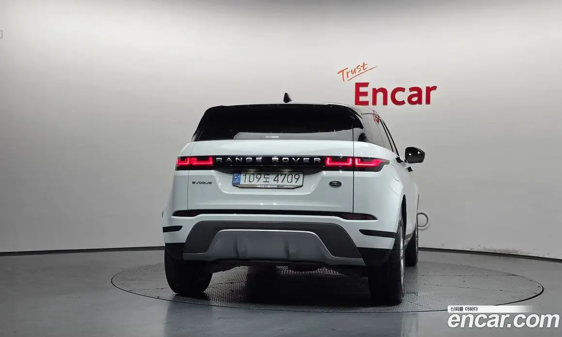 Land Rover Range Rover Evoque 2021 2.0 автомат (гидро), фото 4