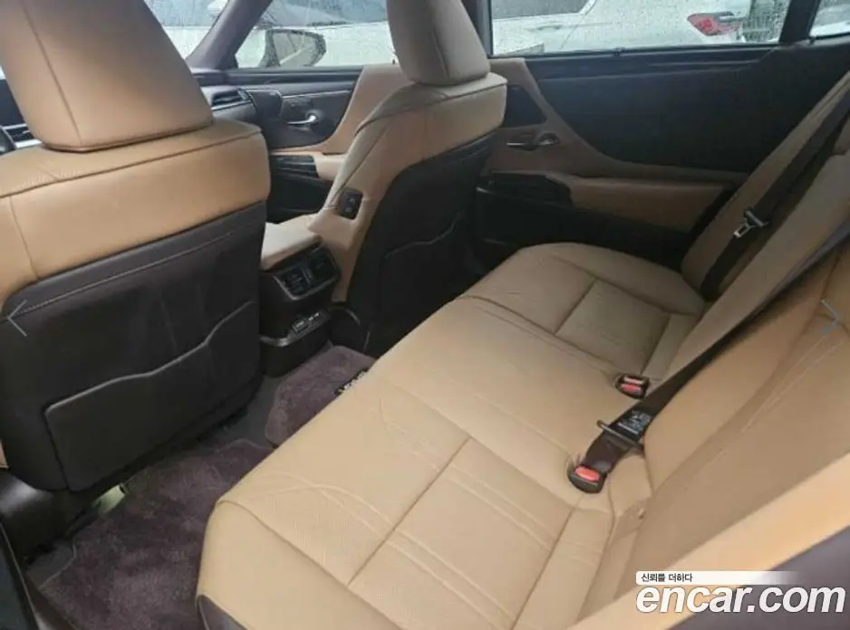Lexus ES 2021 2.5 автомат (гидро), фото 5