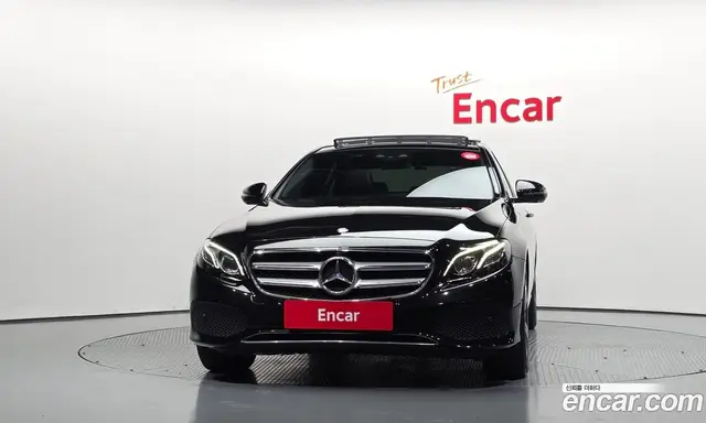 Mercedes-Benz E-Class 2016 2.0 автомат (гидро), миниатюра 3