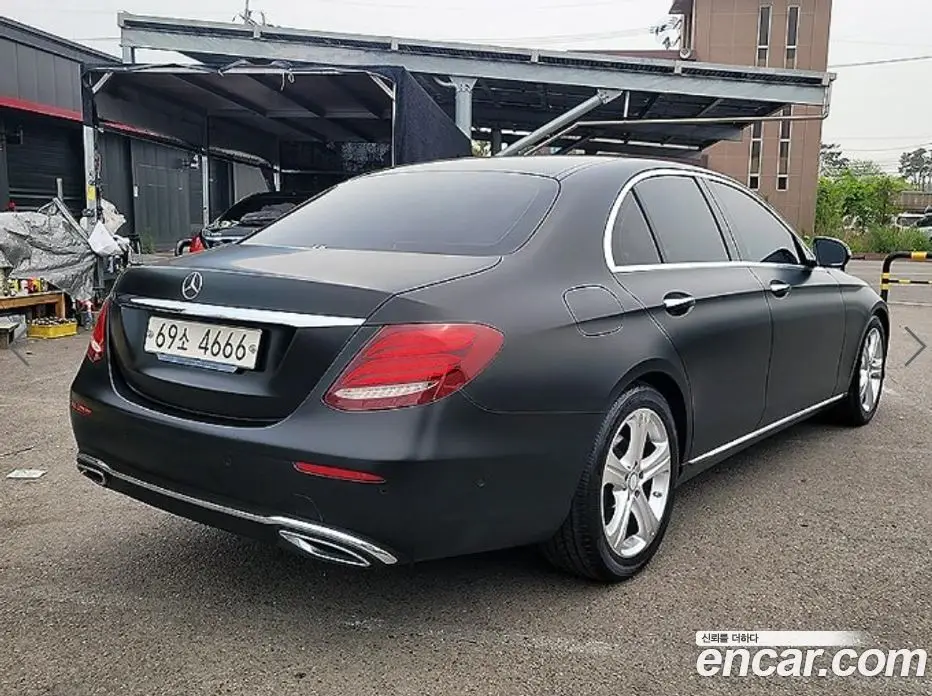 Mercedes-Benz E-Class 2016 1.9 автомат (гидро), фото 4
