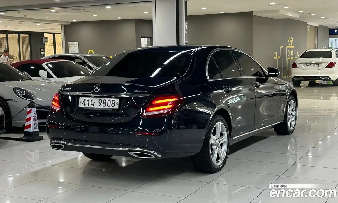 Mercedes-Benz E-Class 2017 1.9 автомат (гидро), фото 4