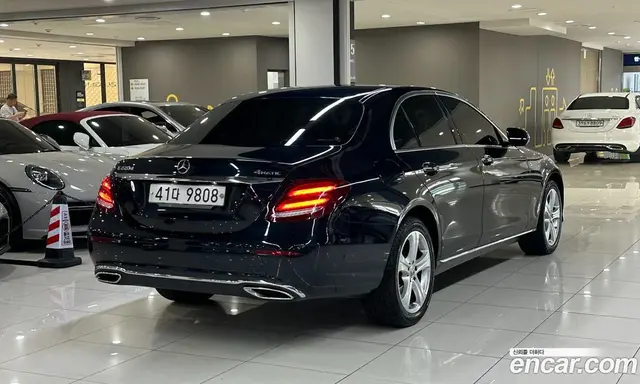 Mercedes-Benz E-Class 2017 1.9 автомат (гидро), миниатюра 4