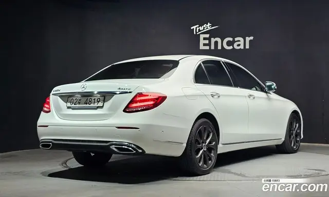Mercedes-Benz E-Class 2018 1.9 автомат (гидро), миниатюра 2