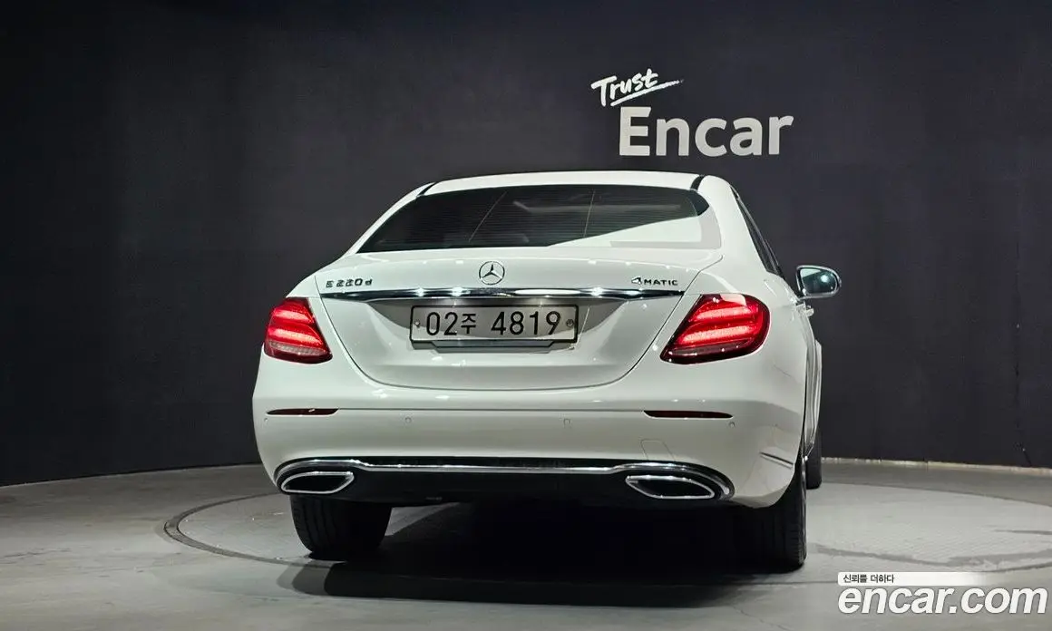 Mercedes-Benz E-Class 2018 1.9 автомат (гидро), фото 4