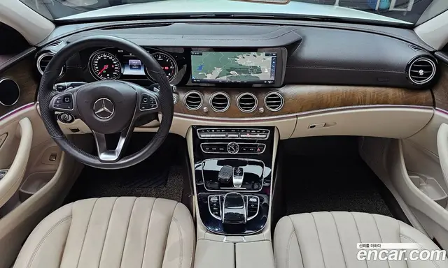 Mercedes-Benz E-Class 2018 1.9 автомат (гидро), миниатюра 7