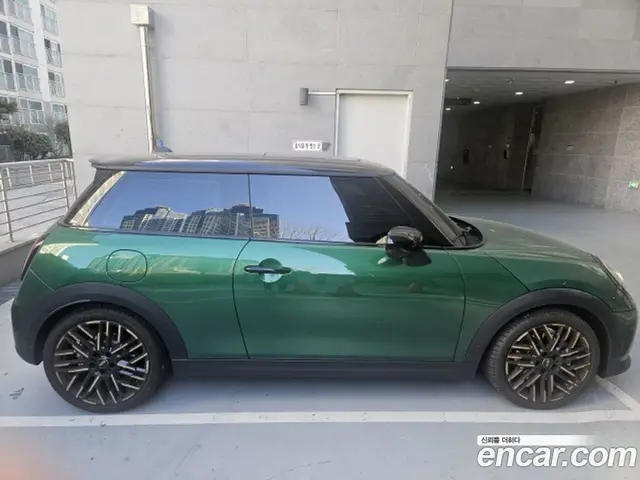 Mini Cooper 2025 2.0 автомат (гидро), миниатюра 3 Mini Cooper 2025 2.0 автомат (гидро), миниатюра 3