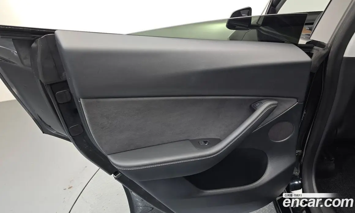 Tesla Model Y 2022 0.2 автомат (гидро), фото 14