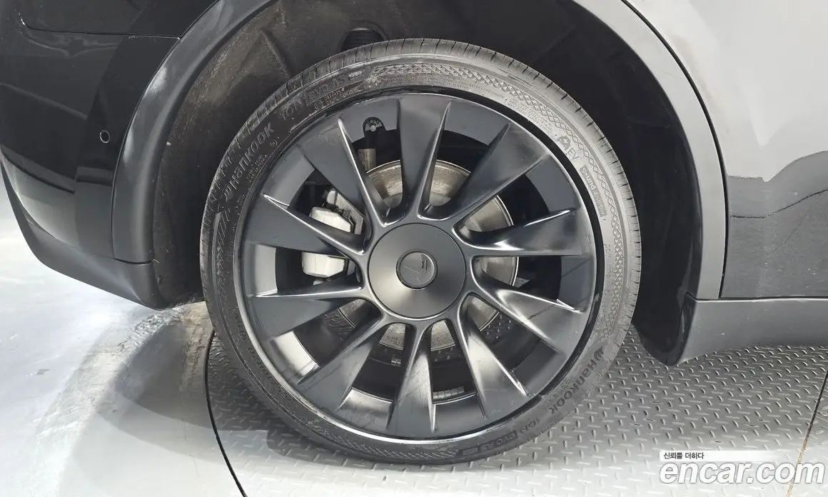 Tesla Model Y 2022 0.2 автомат (гидро), фото 4