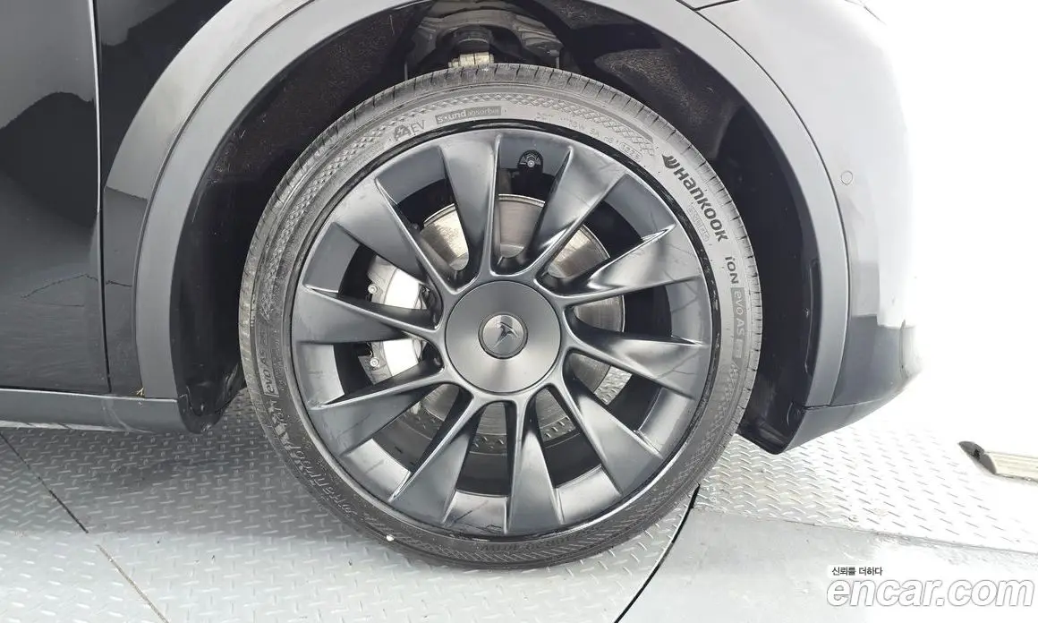 Tesla Model Y 2022 0.2 автомат (гидро), фото 6