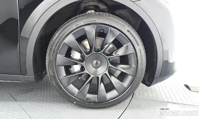 Tesla Model Y 2022 0.2 автомат (гидро), миниатюра 6