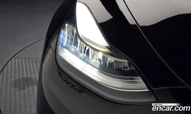 Tesla Model Y 2022 0.2 автомат (гидро), миниатюра 7