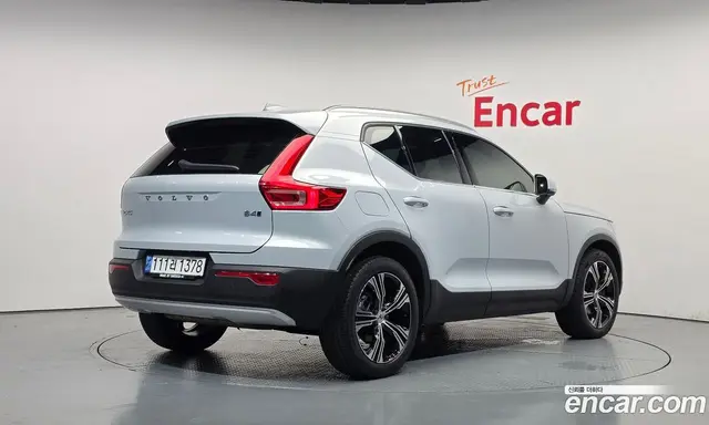 Volvo XC40 2020 2.0 автомат (гидро), миниатюра 2