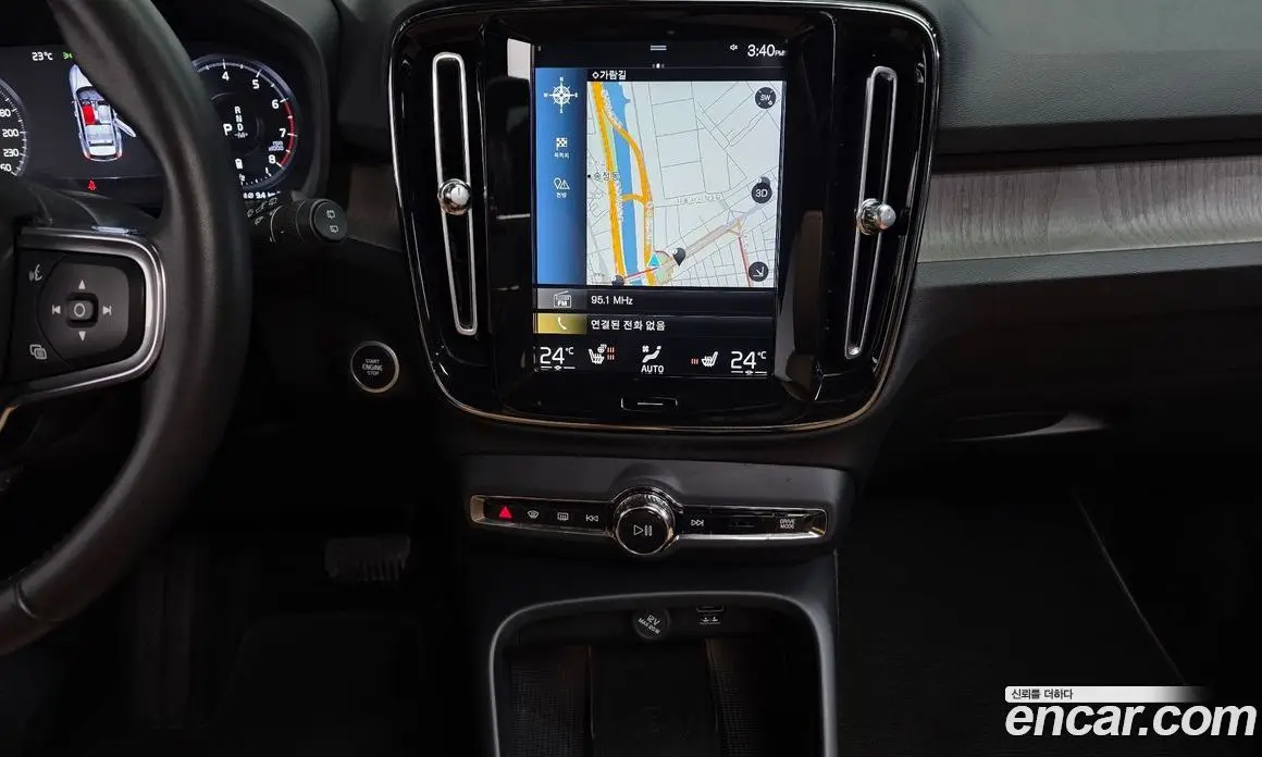 Volvo XC40 2020 2.0 автомат (гидро), фото 14