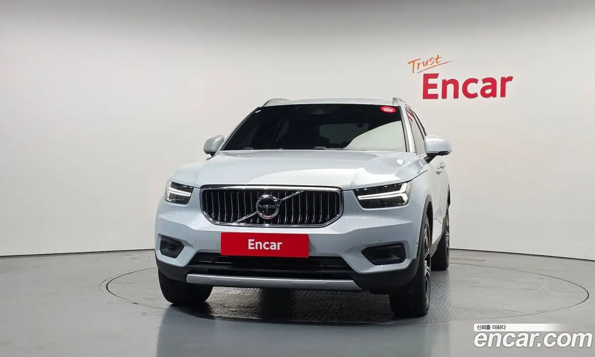 Volvo XC40 2020 2.0 автомат (гидро), фото 3