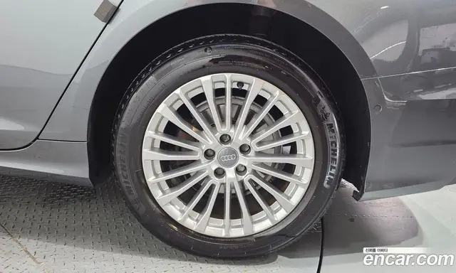 Audi A6 2020 2.0 автомат (гидро), миниатюра 7