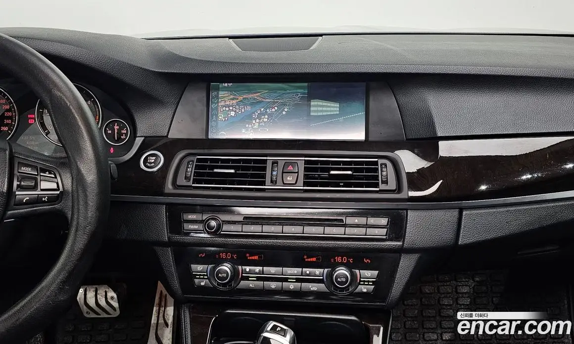 BMW 5 серия 2011 2.0 автомат (гидро), фото 14