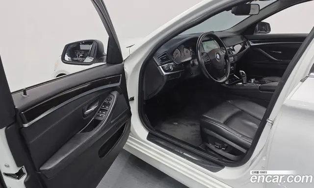 BMW 5 серия 2011 2.0 автомат (гидро), миниатюра 11