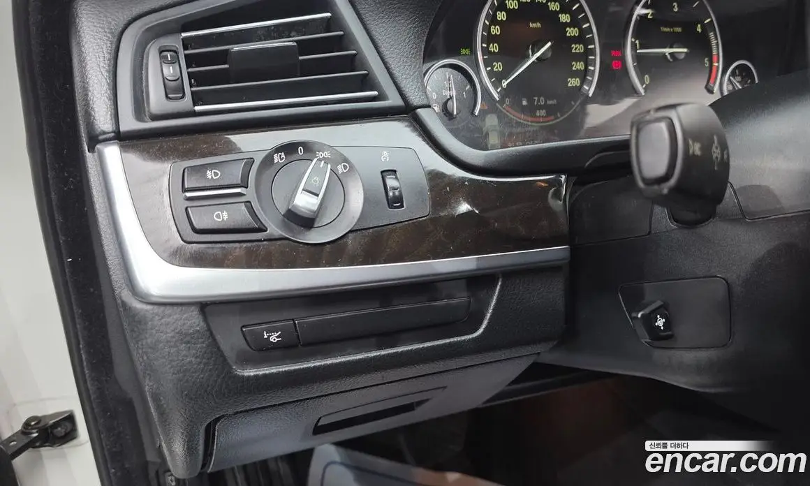 BMW 5 серия 2011 2.0 автомат (гидро), фото 18