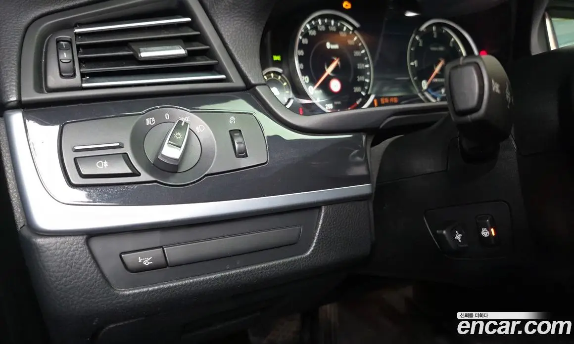 BMW 5 серия 2014 2.0 автомат (гидро), фото 17