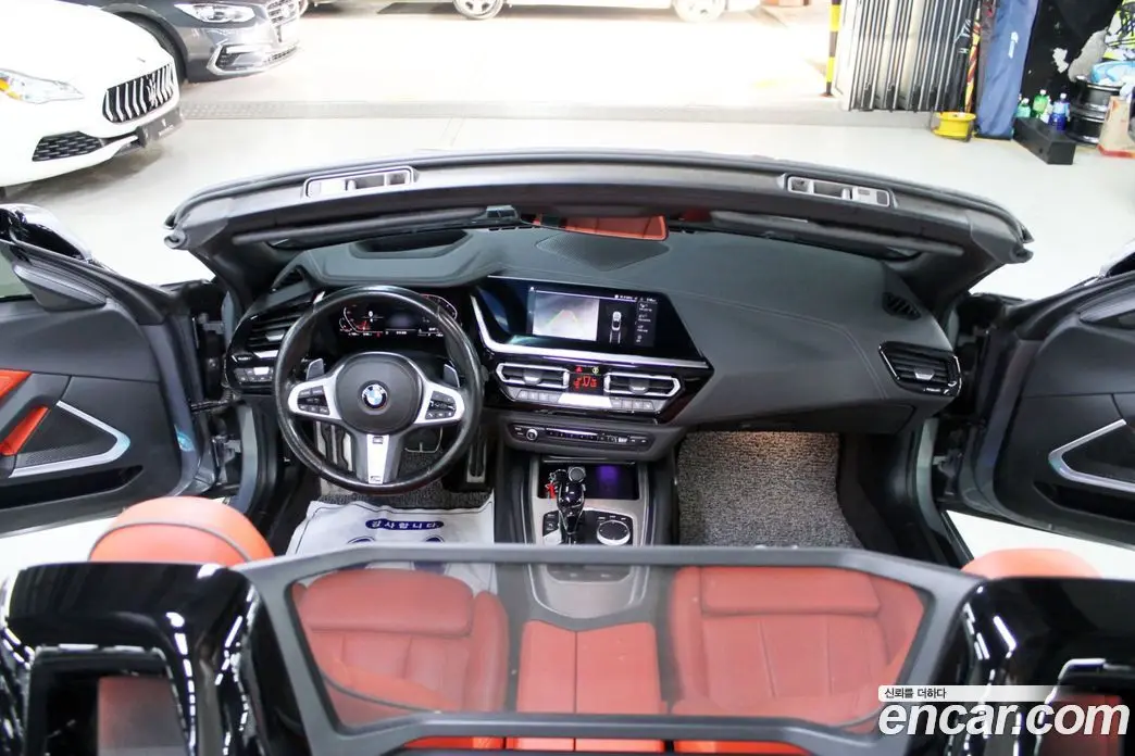 BMW Z4 2023 2.0 автомат (гидро), фото 12