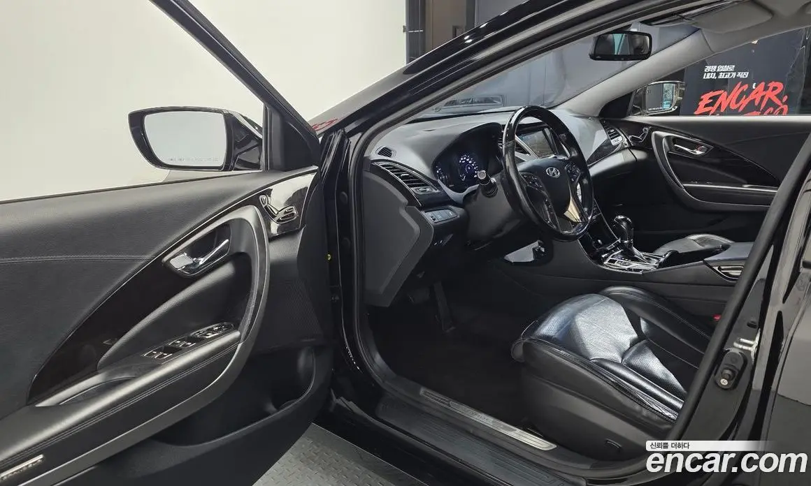 Hyundai Grandeur 2011 3.0 автомат (гидро), фото 10