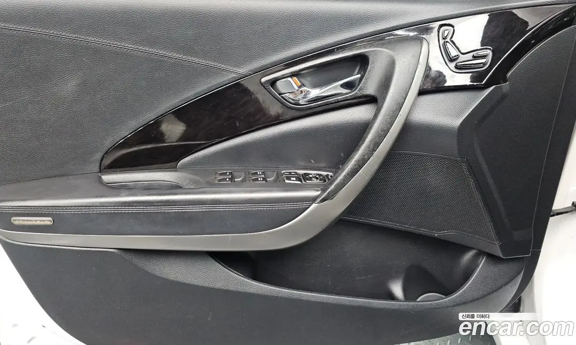 Hyundai Grandeur 2011 3.0 автомат (гидро), фото 13