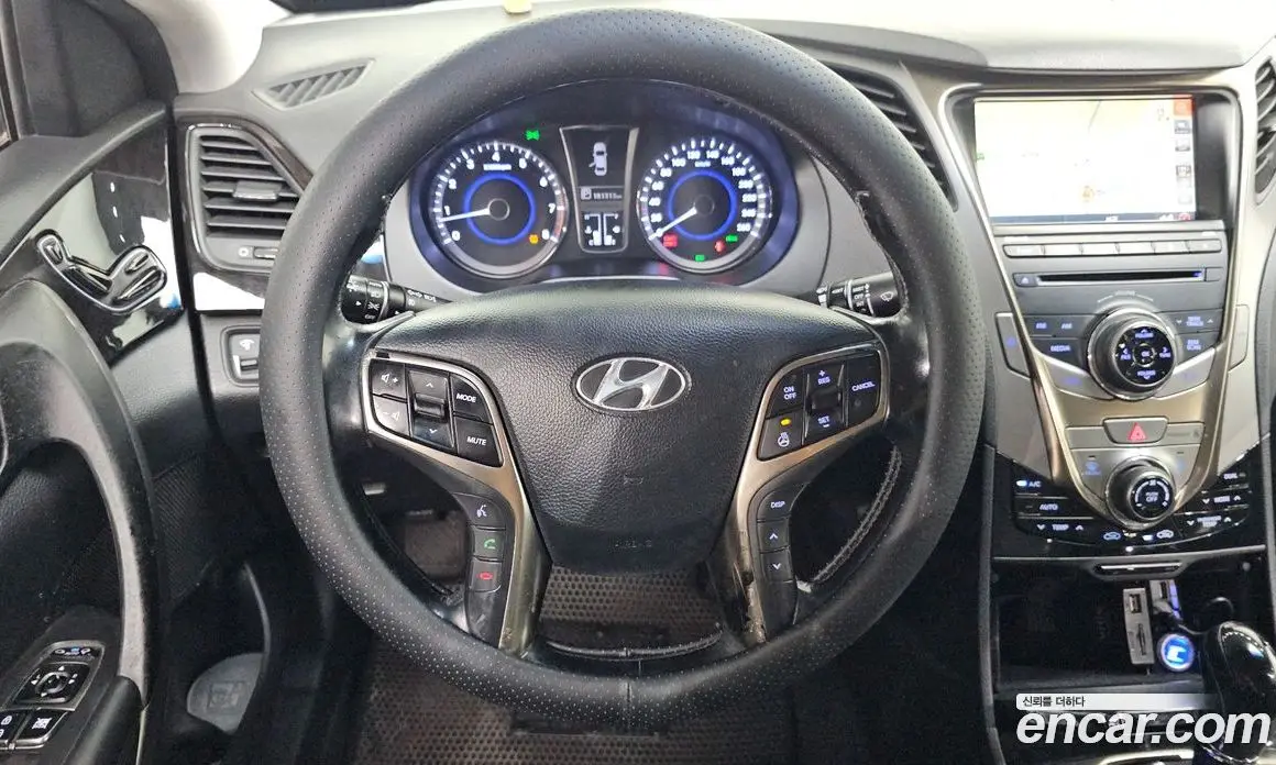 Hyundai Grandeur 2011 3.0 автомат (гидро), фото 18