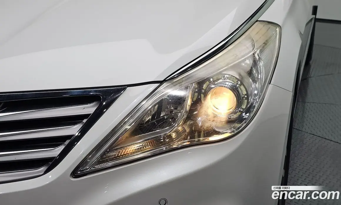 Hyundai Grandeur 2011 3.0 автомат (гидро), фото 7
