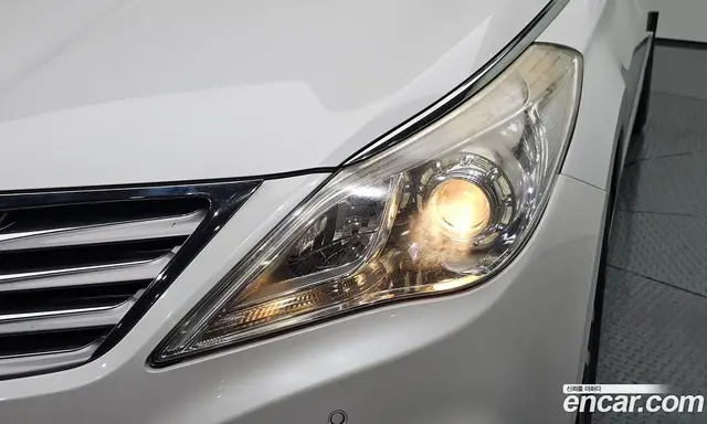 Hyundai Grandeur 2011 3.0 автомат (гидро), миниатюра 7