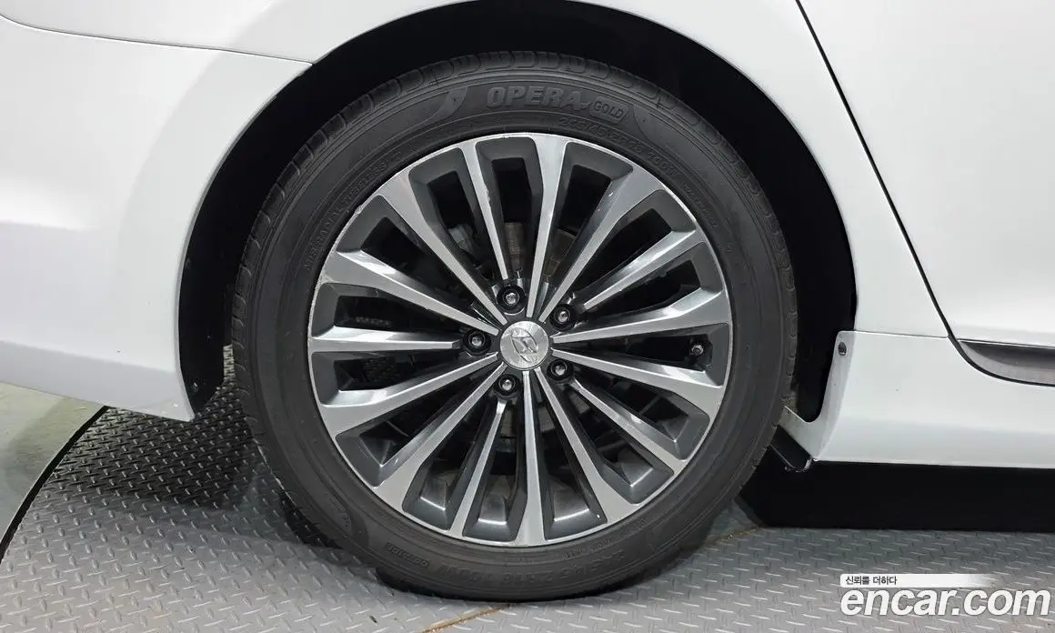 Hyundai Grandeur 2012 3.0 автомат (гидро), фото 5 Hyundai Grandeur 2012 3.0 автомат (гидро), фото 5