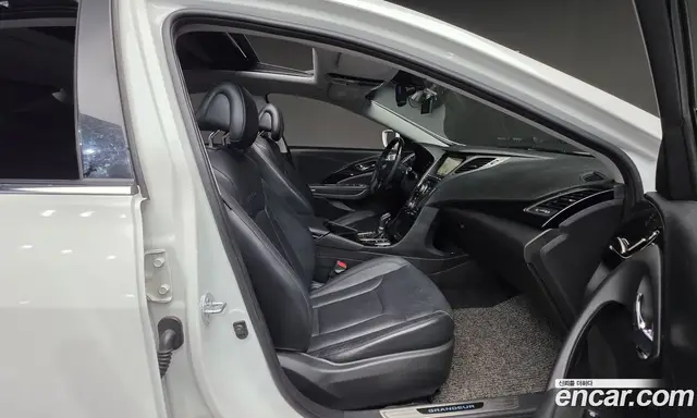 Hyundai Grandeur 2012 3.0 автомат (гидро), миниатюра 10 Hyundai Grandeur 2012 3.0 автомат (гидро), миниатюра 10