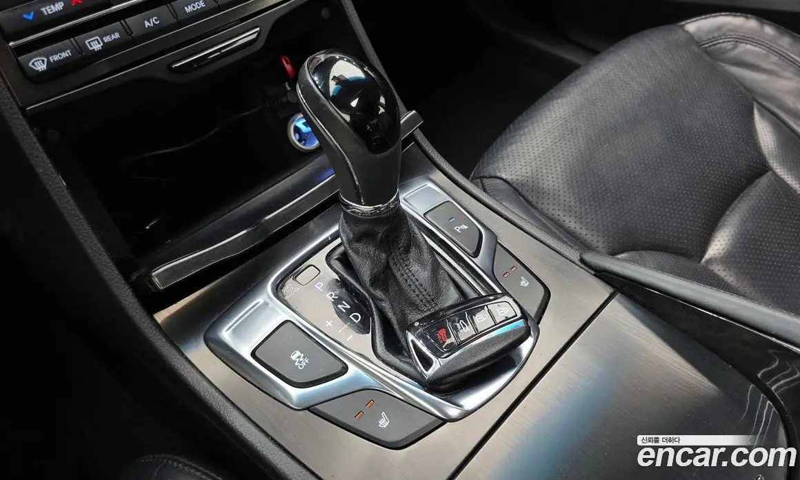 Hyundai Grandeur 2015 3.0 автомат (гидро), фото 11 Hyundai Grandeur 2015 3.0 автомат (гидро), фото 11