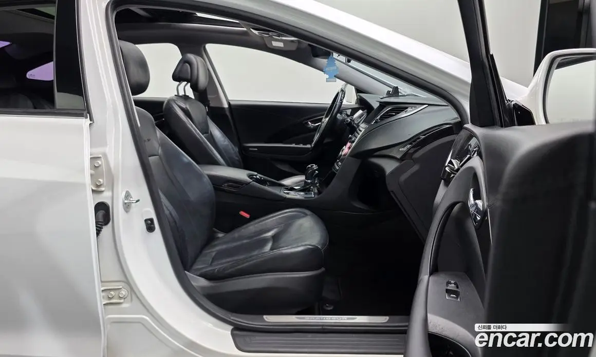 Hyundai Grandeur 2015 3.0 автомат (гидро), фото 15 Hyundai Grandeur 2015 3.0 автомат (гидро), фото 15