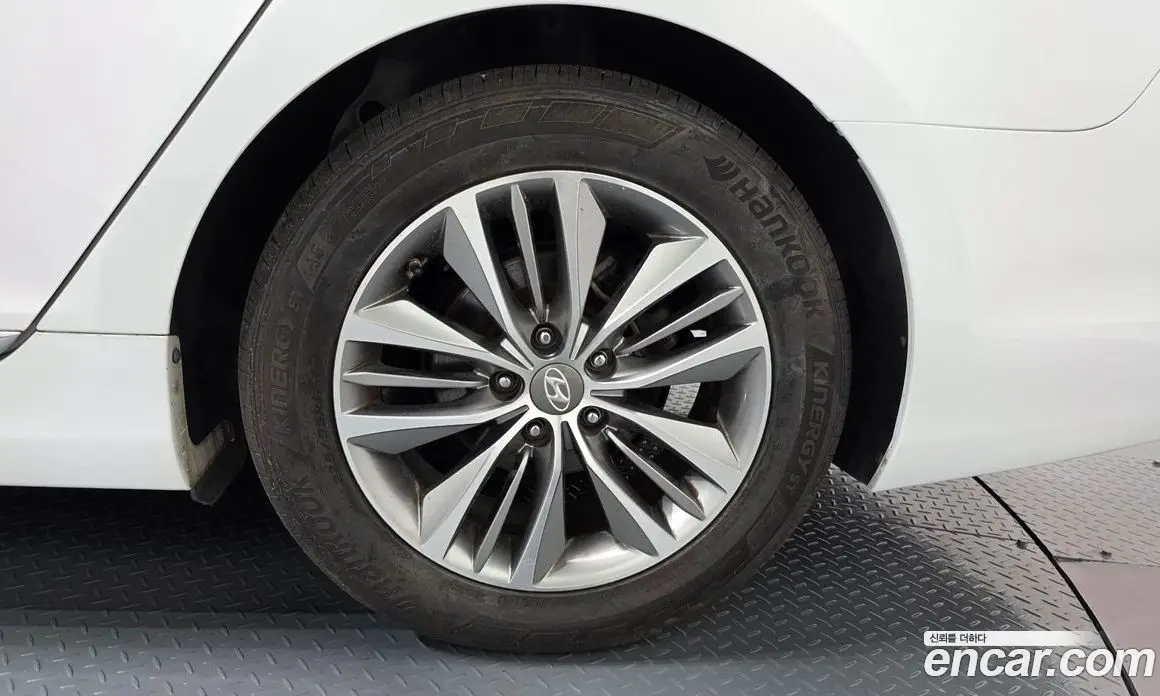 Hyundai Grandeur 2015 3.0 автомат (гидро), фото 6 Hyundai Grandeur 2015 3.0 автомат (гидро), фото 6