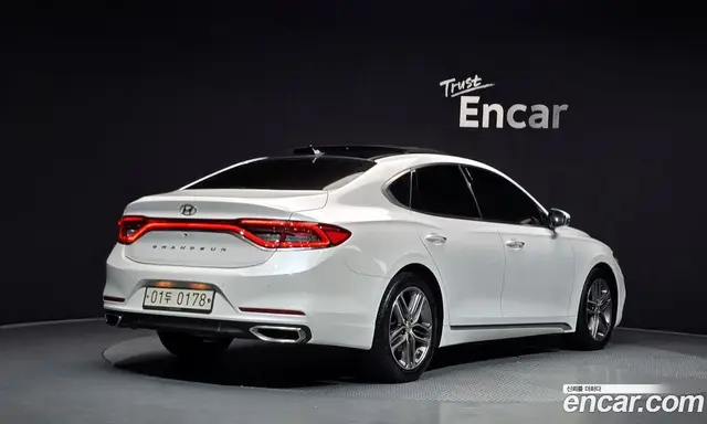 Hyundai Grandeur 2016 2.4 автомат (гидро), миниатюра 2