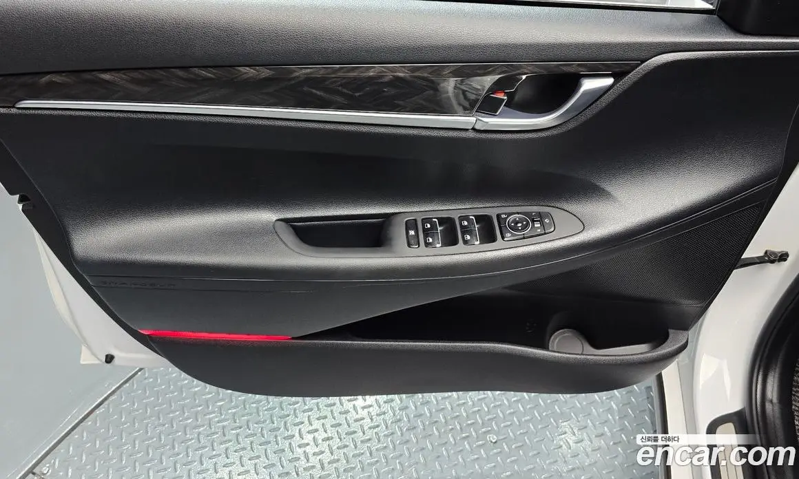 Hyundai Grandeur 2016 2.4 автомат (гидро), фото 14