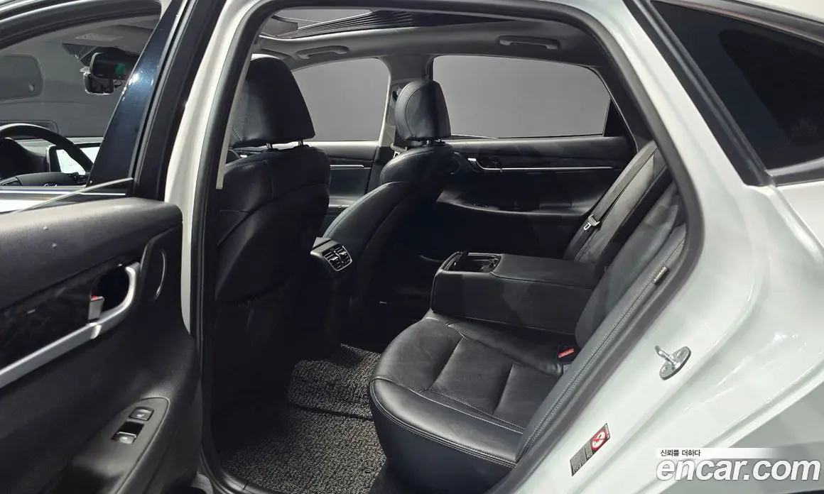 Hyundai Grandeur 2016 2.4 автомат (гидро), фото 18