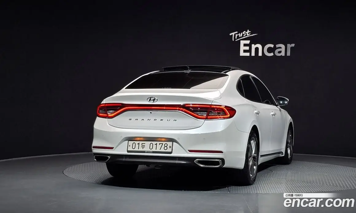 Hyundai Grandeur 2016 2.4 автомат (гидро), фото 4