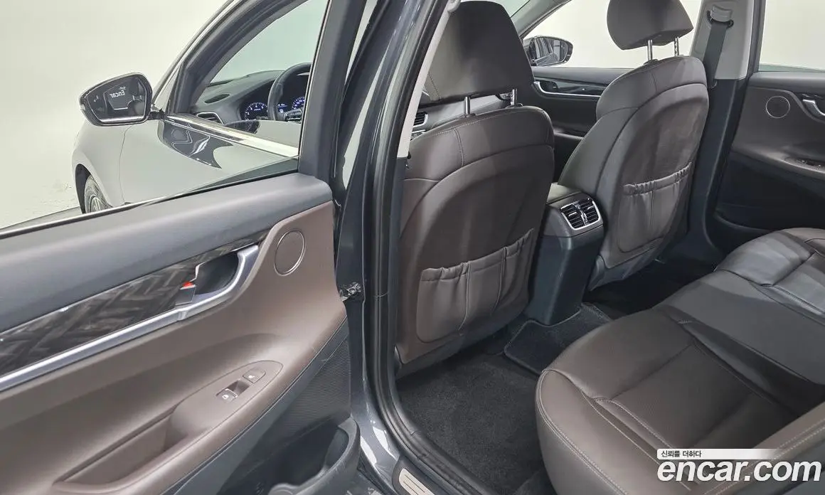 Hyundai Grandeur 2017 2.4 автомат (гидро), фото 18 Hyundai Grandeur 2017 2.4 автомат (гидро), фото 18