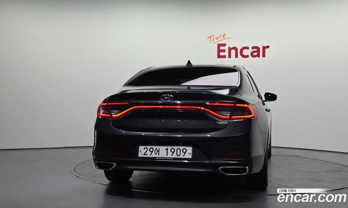 Hyundai Grandeur 2017 2.4 автомат (гидро), фото 4 Hyundai Grandeur 2017 2.4 автомат (гидро), фото 4