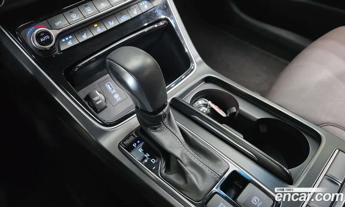 Hyundai Grandeur 2017 2.4 автомат (гидро), фото 9 Hyundai Grandeur 2017 2.4 автомат (гидро), фото 9