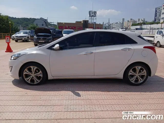 Hyundai i30 2012 1.6 автомат (гидро), миниатюра 3 Hyundai i30 2012 1.6 автомат (гидро), миниатюра 3
