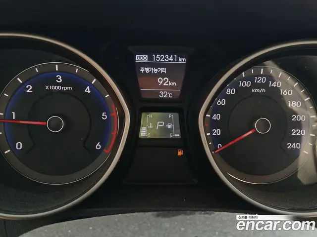 Hyundai i30 2012 1.6 автомат (гидро), миниатюра 8 Hyundai i30 2012 1.6 автомат (гидро), миниатюра 8