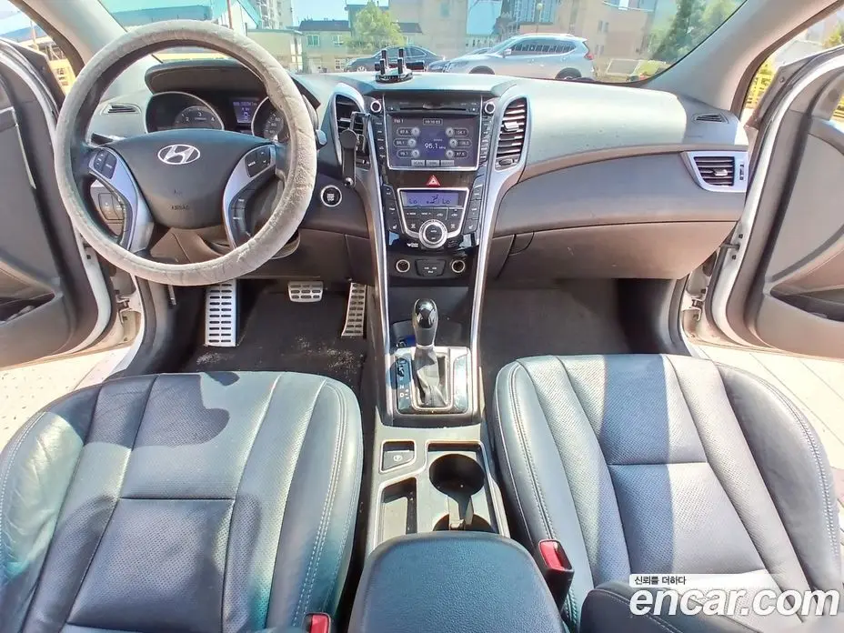 Hyundai i30 2012 1.6 автомат (гидро), фото 10 Hyundai i30 2012 1.6 автомат (гидро), фото 10
