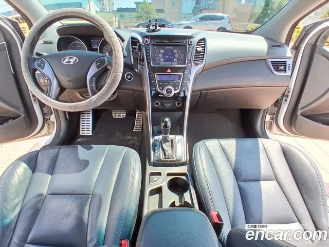 Hyundai i30 2012 1.6 автомат (гидро), миниатюра 10 Hyundai i30 2012 1.6 автомат (гидро), миниатюра 10