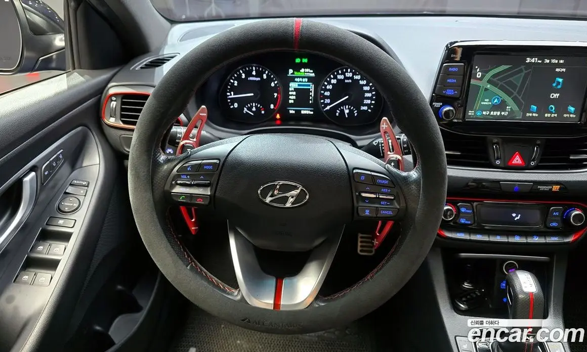 Hyundai i30 2018 1.6 автомат (гидро), фото 14
